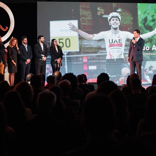 ciclista_joao_almeida_homenageado