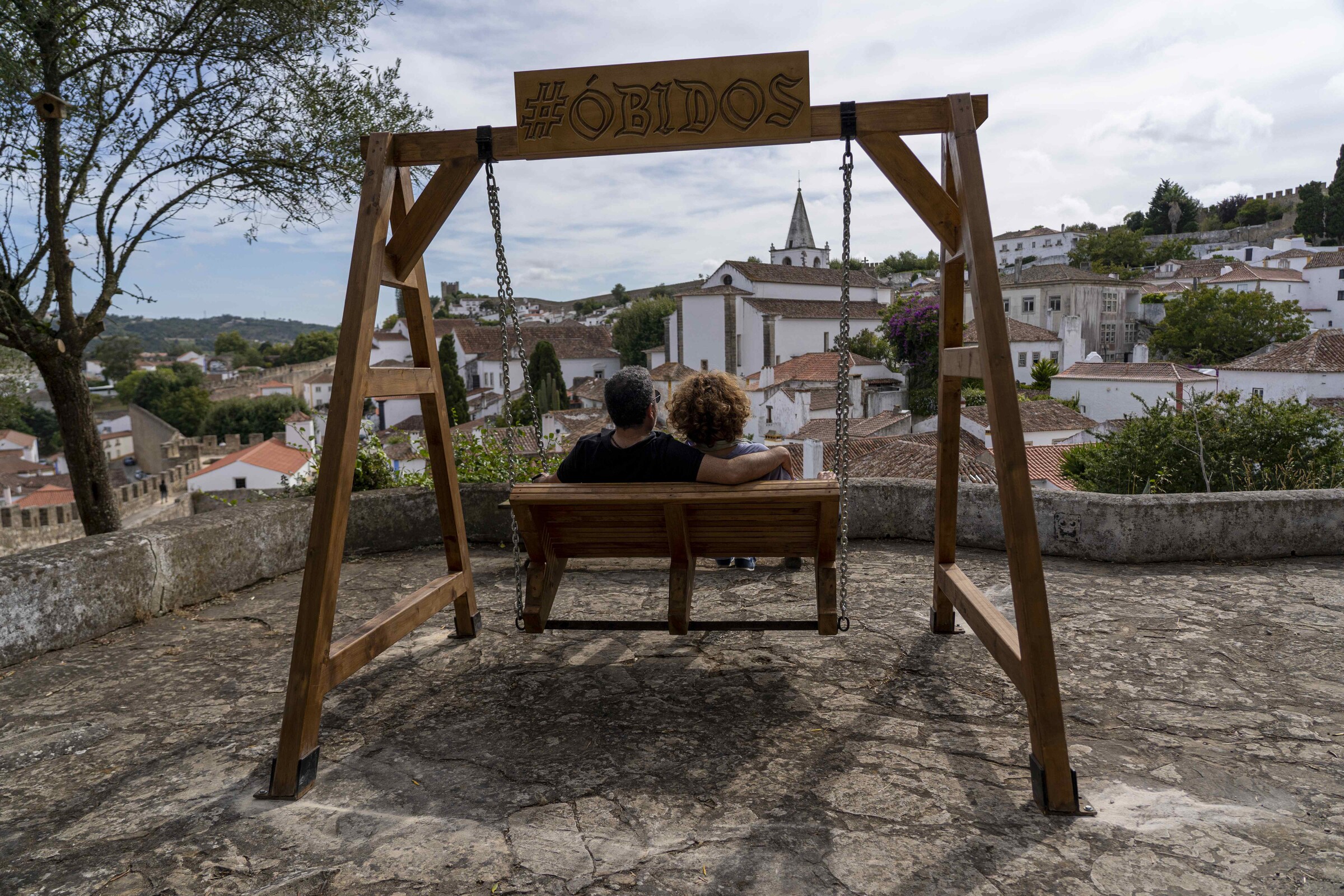 Óbidos tem baloiço panorâmico com vista sobre a vila