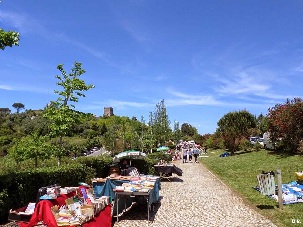 Feira de Velharias e Artesanato de Óbidos de regresso