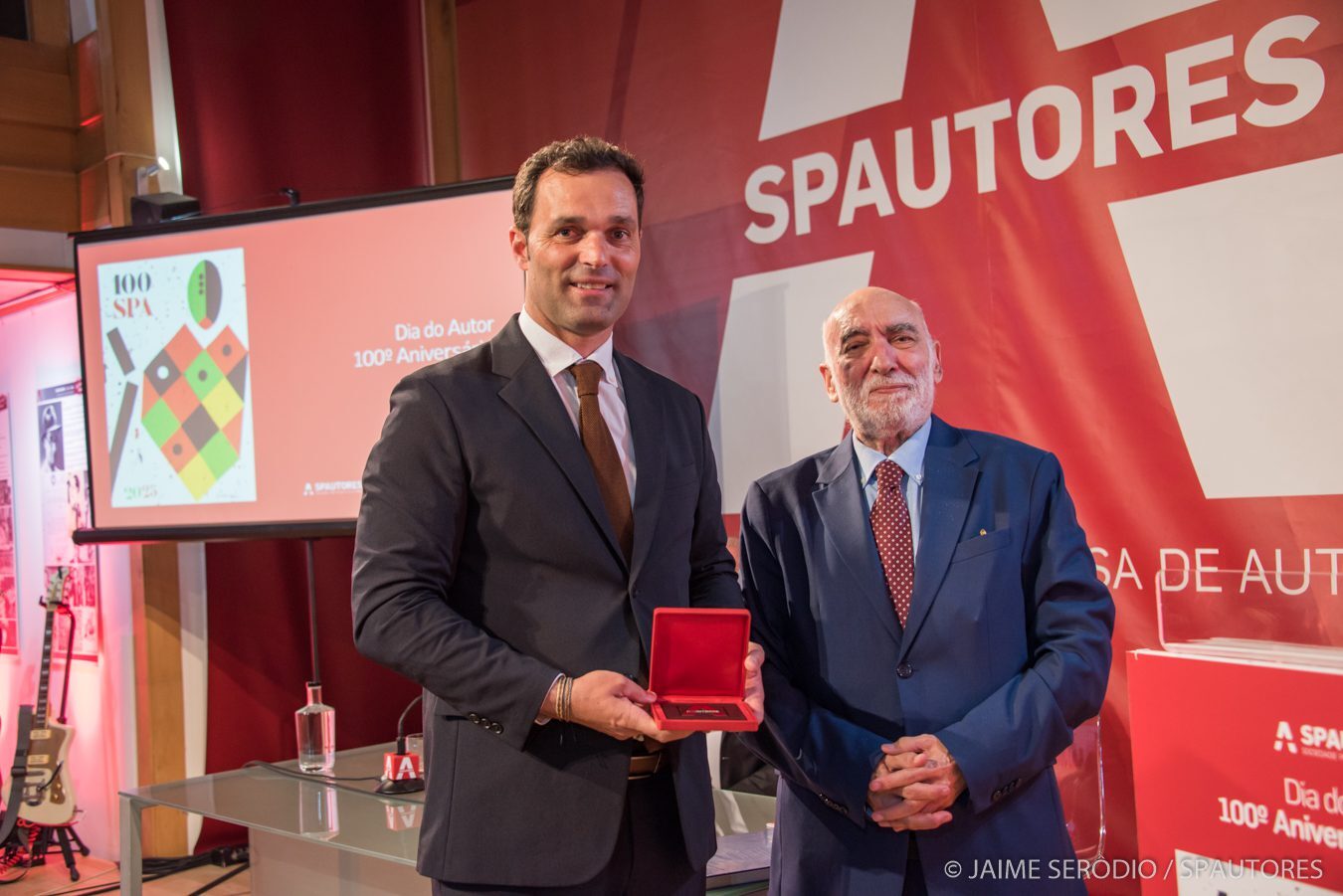 FÓLIO distinguido com medalha de honra no centenário da SPA